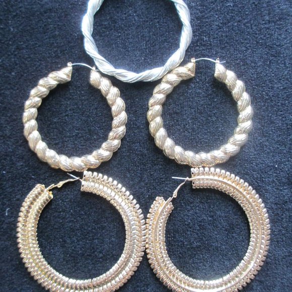 BUNDLE OF GLAM TWIST HOOP EARRINGS - Picture 4 of 14